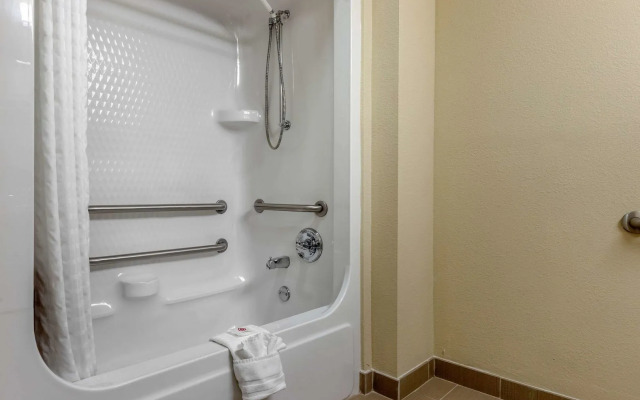 Comfort Suites Johnson City near University