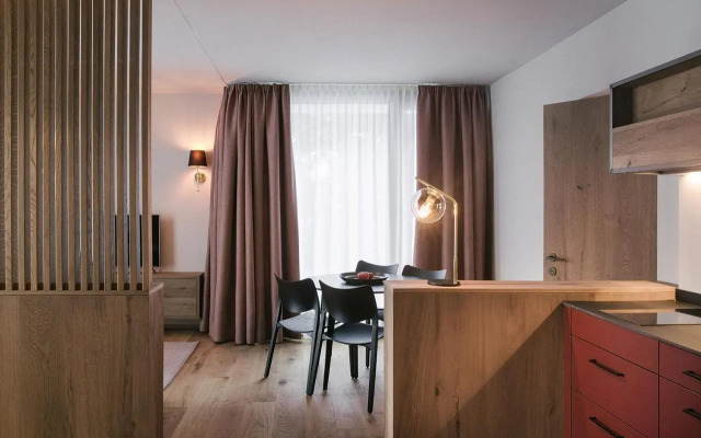 Omaela Apartments