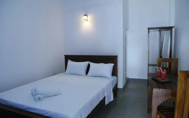 Emerald Coast Hotel Negombo