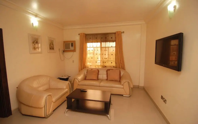 Elomaz Hotels, Abuja