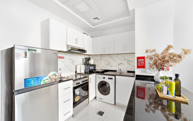 Silkhaus Modern Studio Binghatti Pearl