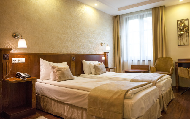 Gold Hotel Budapest