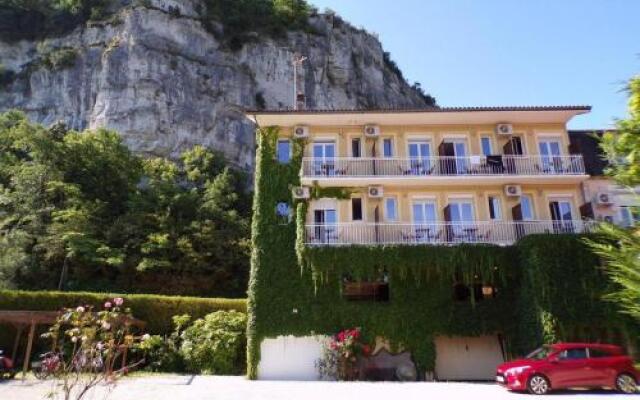 Hôtel Brasserie Lacave