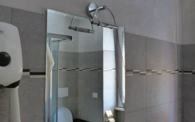 Bed & Breakfast Brothers & Sisters