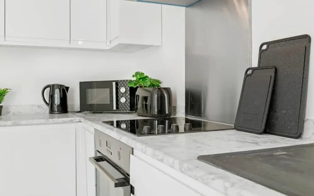 4 Bedrooms - 3 Bathrooms House