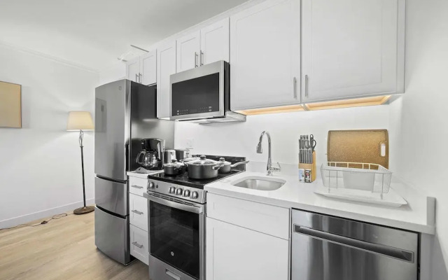 Sleep 4 Stylish Boardwalk Cozysuites Studio