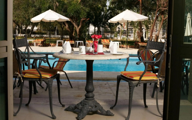 Century Park Hotel