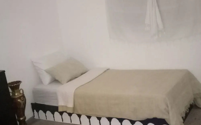 Tonarouze House