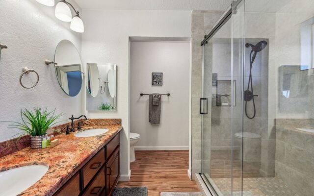 Kathleen House 4 Bedroom Home by RedAwning