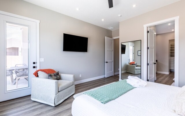 Desert Dreaming 2 Bedroom Home by RedAwning