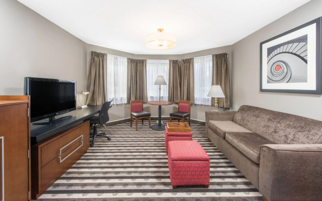 Ramada by Wyndham Springfield North