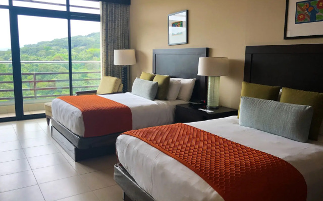 Summit Rainforest & Golf Resort