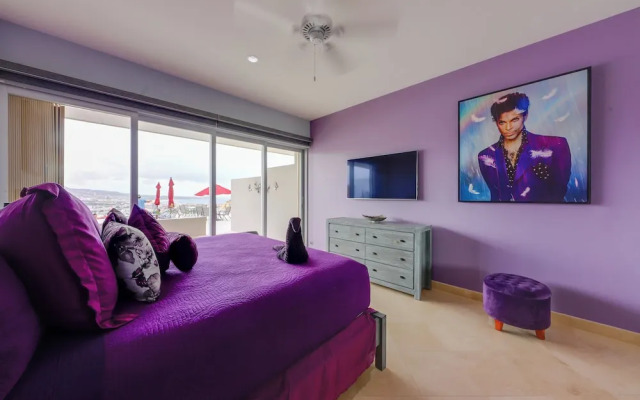 Luxe Mtn Top Retreat w/ Pool Access & Sea View!