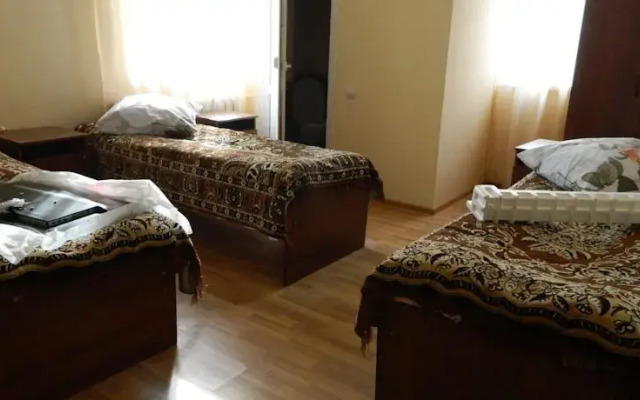 Guest House Granatovy Sad