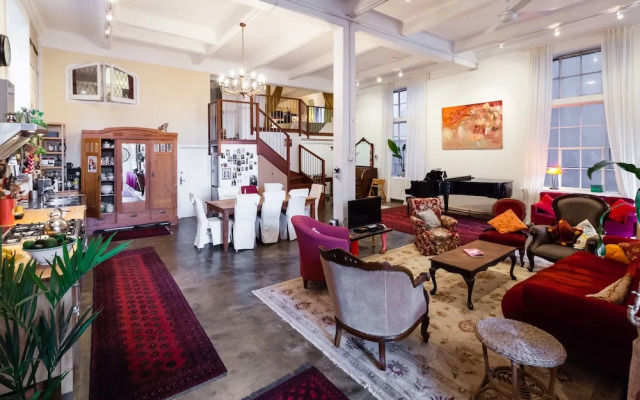 NOLA, 2BDR Windsor Apartment