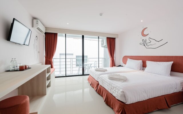 Moon Budget Hotel