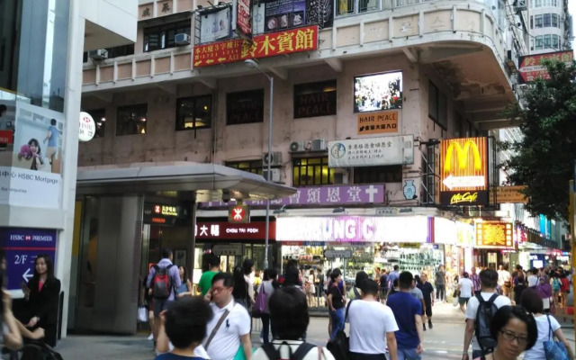 Boutique 1946 Hostel