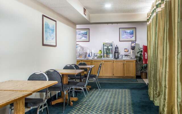 Rodeway Inn Bedford