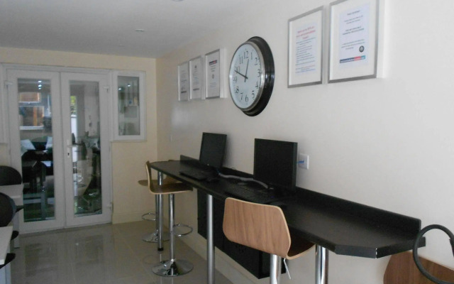 Mapesbury Hostel