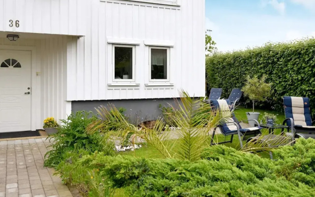 2 Person Holiday Home in Lysekil