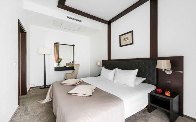 Отель Amberton Cozy Hotel Каунас