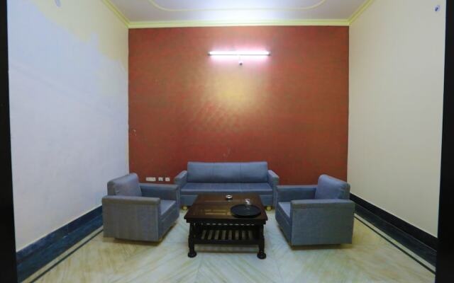 OYO 8681 Hotel Happy Homes