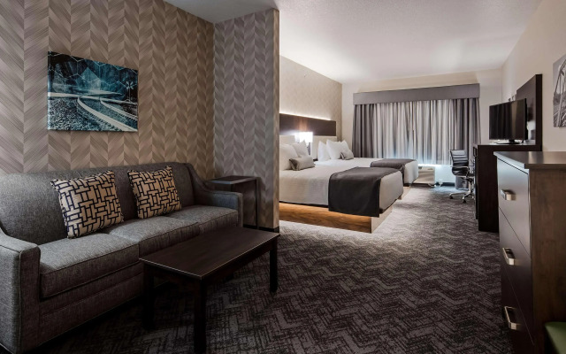 Best Western Plus Parkside Inn & Suites