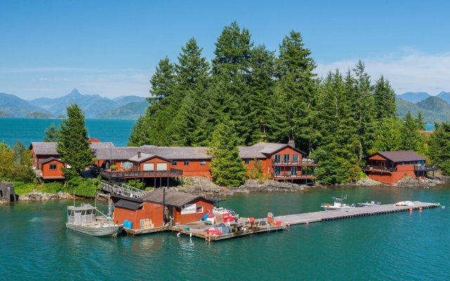 Nootka Island Lodge