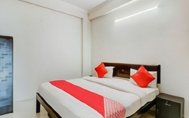 OYO Flagship 75768 Hotel Amaira