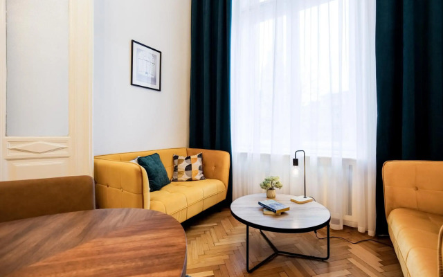 Maverick Apartments