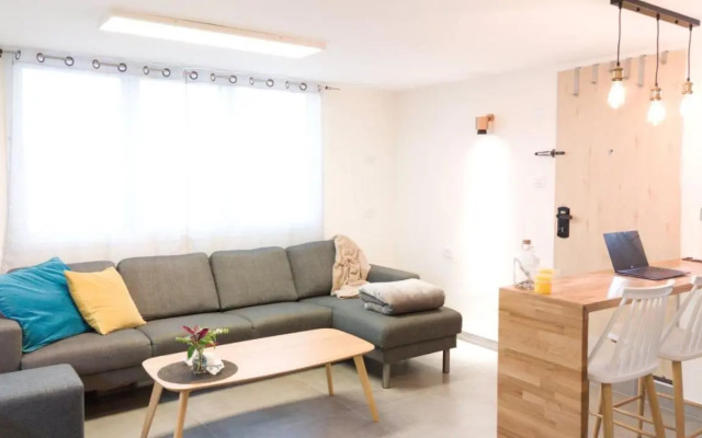 Primrose Boutique Apartment