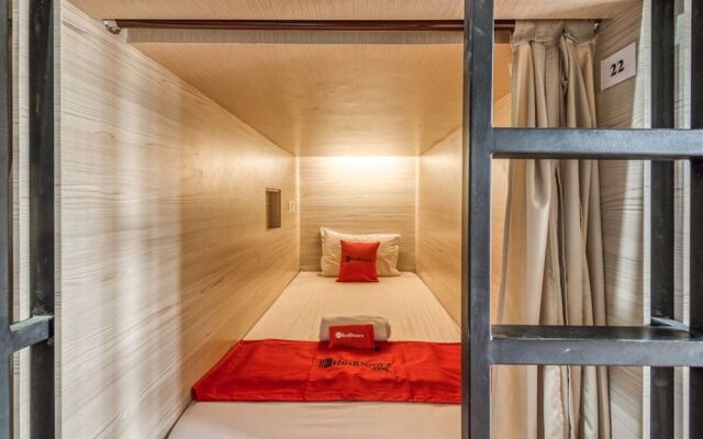 RedDoorz Hostel near Stadion Mandala Krida Yogya