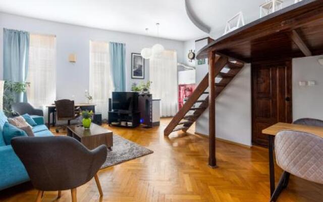 Stylish Studio Kronstadt
