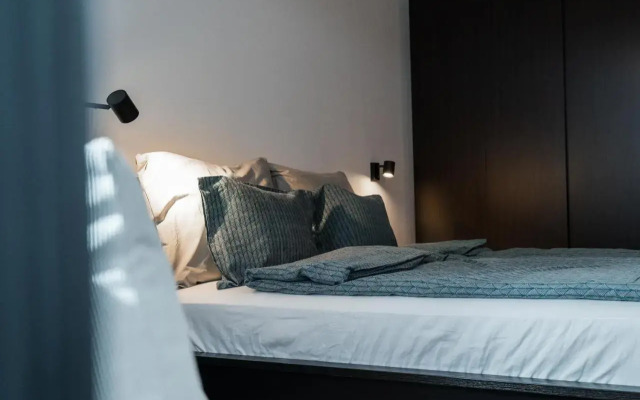 G34 - Modern Studio @ Parliament