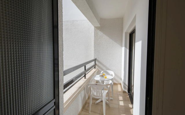 Anthea Hotel Apartments