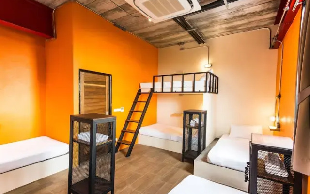 Khunsuek Muay Thai Hostel