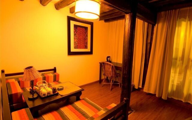 Lijiang Shuhe Phoenix Court Inn