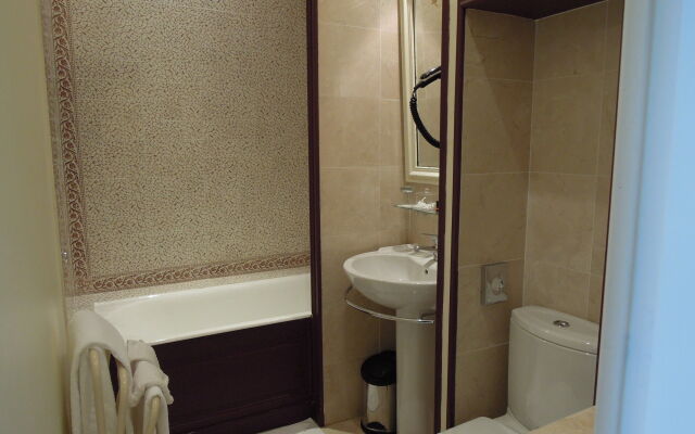 Château De Verrières