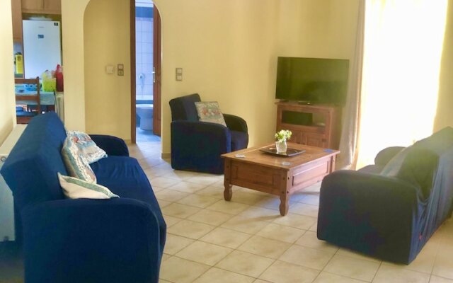 Spacious 5 Bed Villa With Pool in Kefalonia