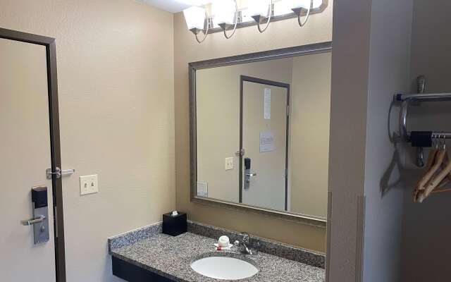 Super 8 by Wyndham Independence KS