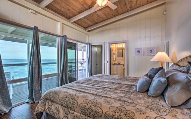 Oceanfront Kona Home w/ Beach Access & Views!