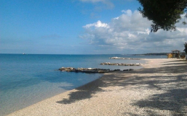 Two-bedroom Adria apartment with sea view