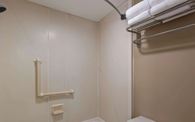 SureStay Hotel by Best Western East Brunswick