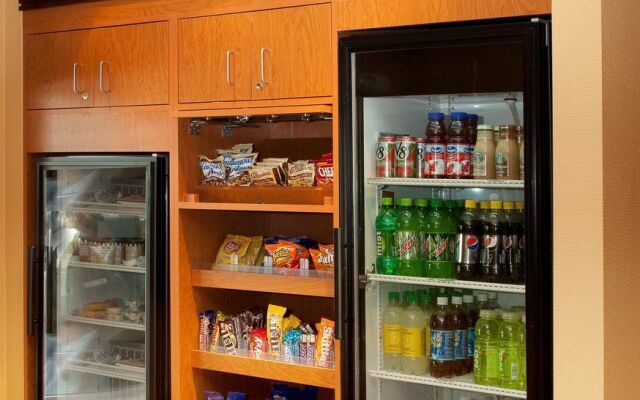 Fairfield Inn & Suites Madison East