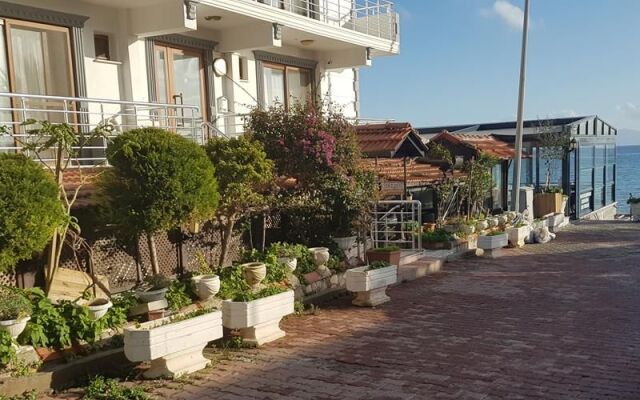 Sultans - Kings Hotel