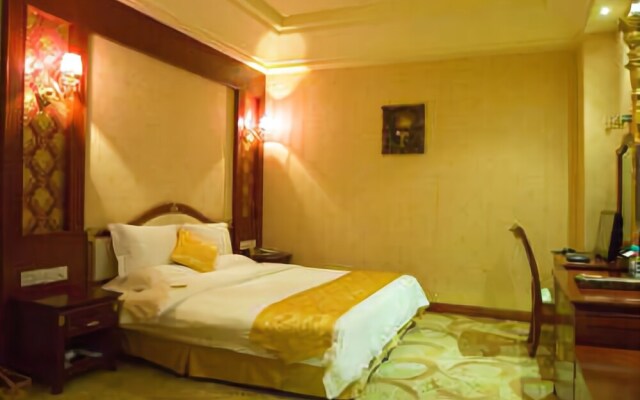 Emp-court Hotel