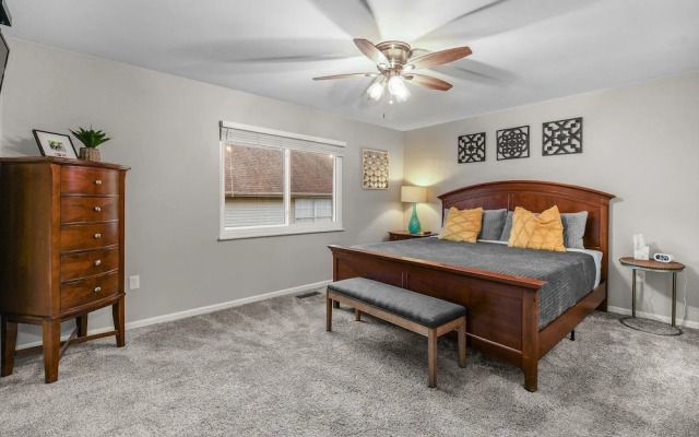 Rotties' 2 Bedroom Home by RedAwning