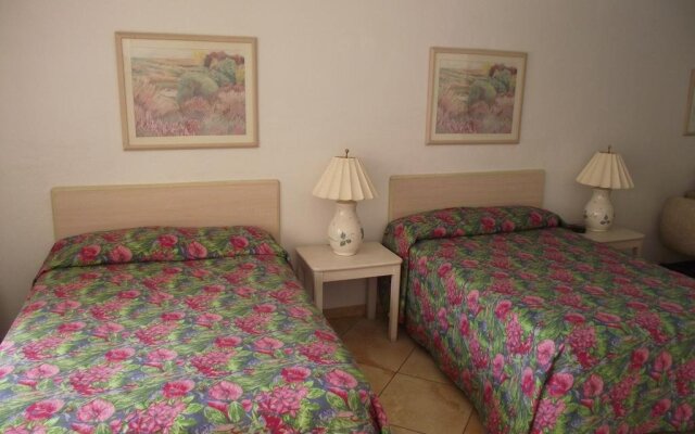 SunDeck Motel & Apartments