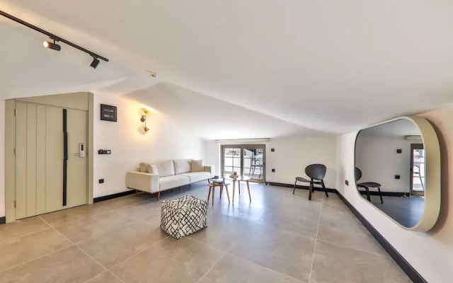 Luff Suites