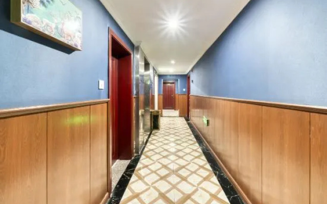 Chuangejia Marriott Hotel (Leping Railway Station West Gate Plaza Branch)